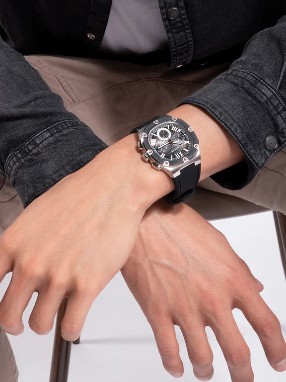 GUESS Mens Burgundy Gunmetal Multi-function Watch, GW0571G1