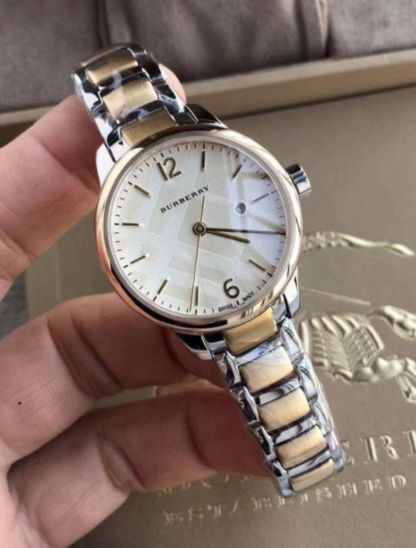 Montre Burberry Pour Femme, BU10118
