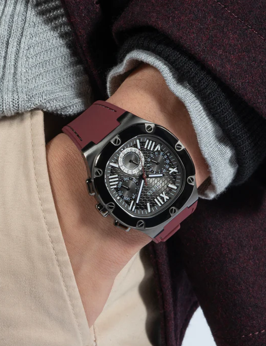 GUESS Mens Burgundy Gunmetal Multi-function Watch