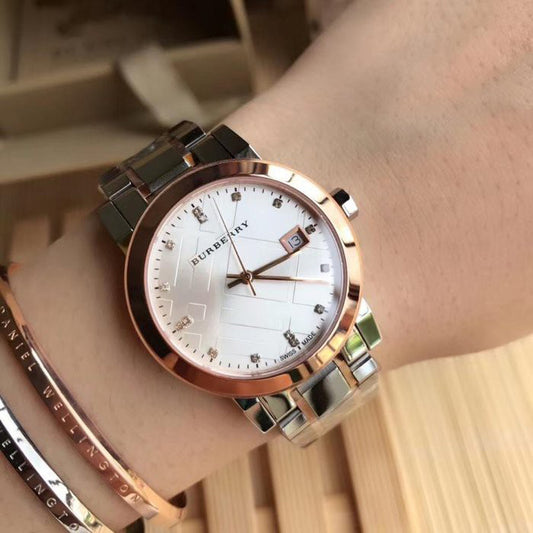 Montre Burberry Pour Femme, BU9127