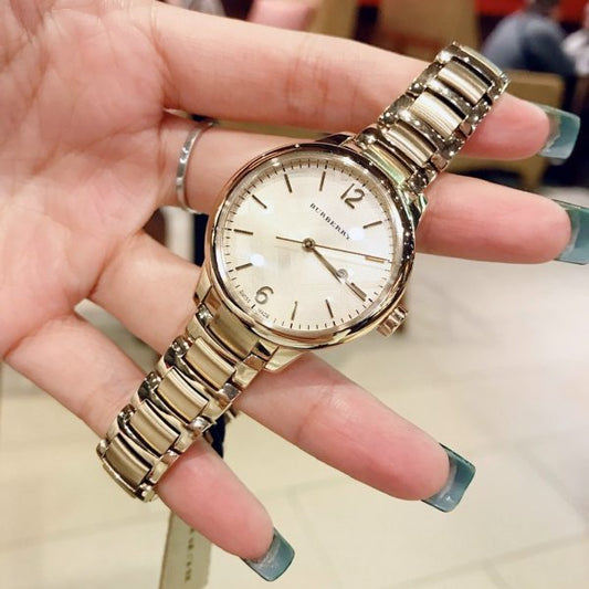 Montre Burberry Pour Femme, BU10109