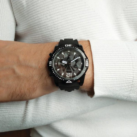 Montre Guess Pour Homme , W0211G3